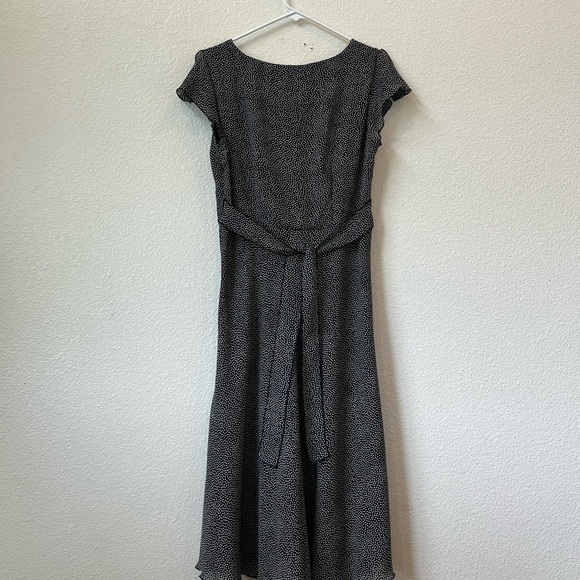 Jonathan Martin Black V-Neck Flutter Sleeve With Flower Detail Midi Dress - Picture 2 of 6